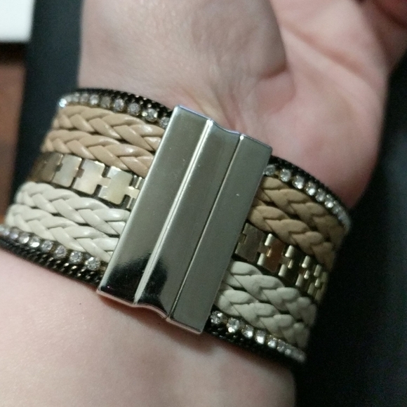 Silver Tone𝅺 Cream Tan Leather Clear Rhinestone Magnetic Clasp Cuff Bracelet - Picture 2 of 4
